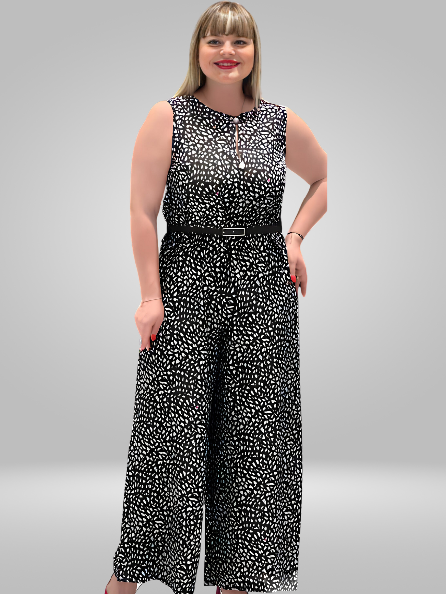 Upgrade your wardrobe with Pienna Plus Size Overalls. These stylish overalls offer adjustable straps and a loose fit for maximum comfort and flexibility. Perfect for any occasion, these overalls provide full coverage and a flattering silhouette. Shop now and elevate your fashion game!
