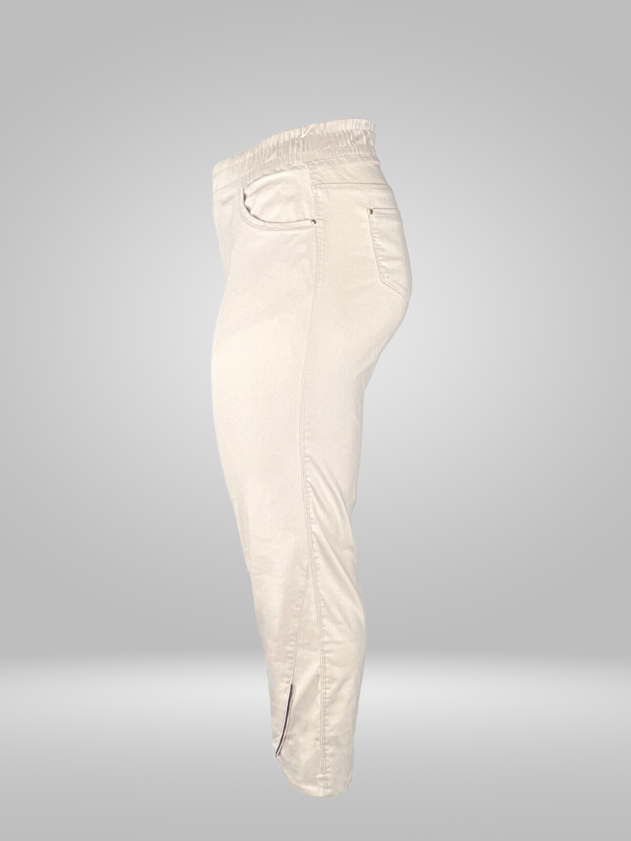 Upgrade your wardrobe with these stylish Divas Tapered Leg Pants (14-20). Made with a blend of 65% cotton and 30% nylon, these pants offer both comfort and durability. Perfect for any occasion, these pants will have you looking and feeling your best. Shop now and elevate your fashion game!